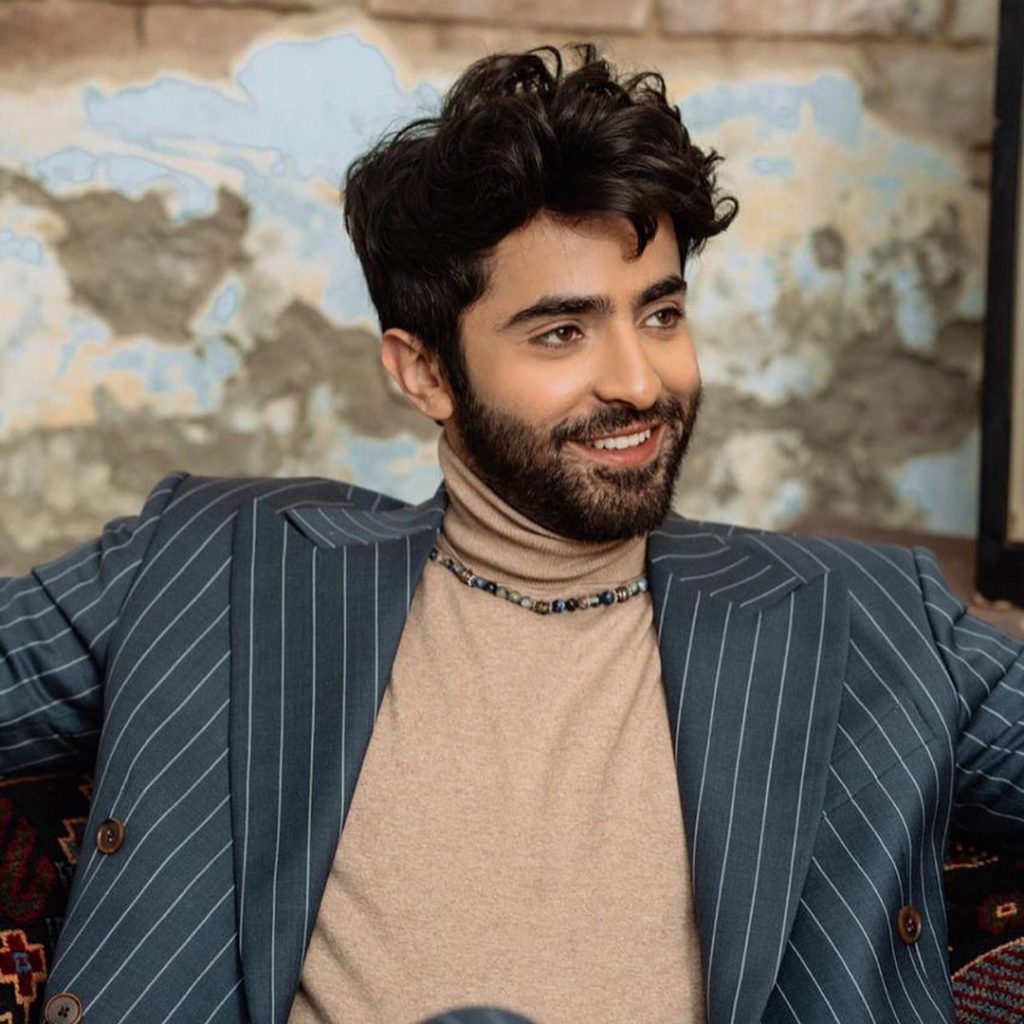 Sheheryar Munawar advise how to stay positive even in Quarantine