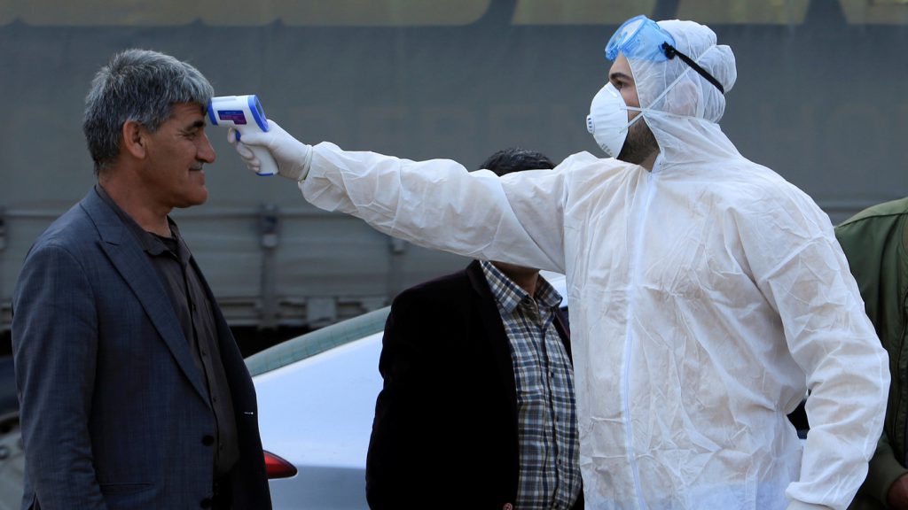 Coronavirus cases surge to 4,601 in Pakistan