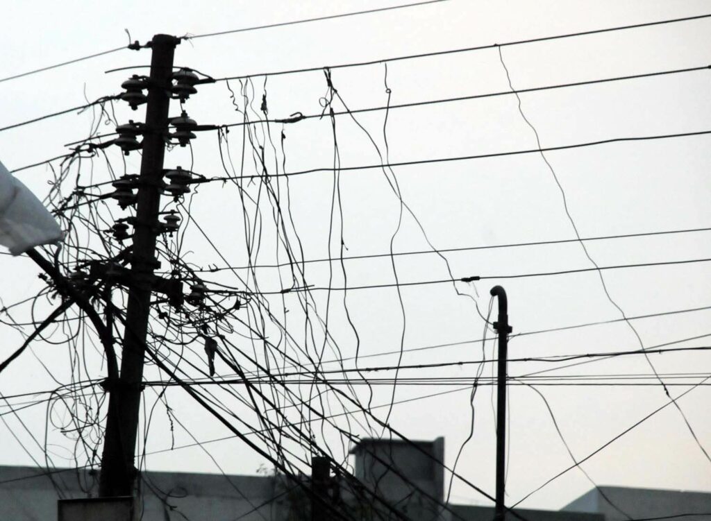 Kunda wires detected in several areas of Karachi