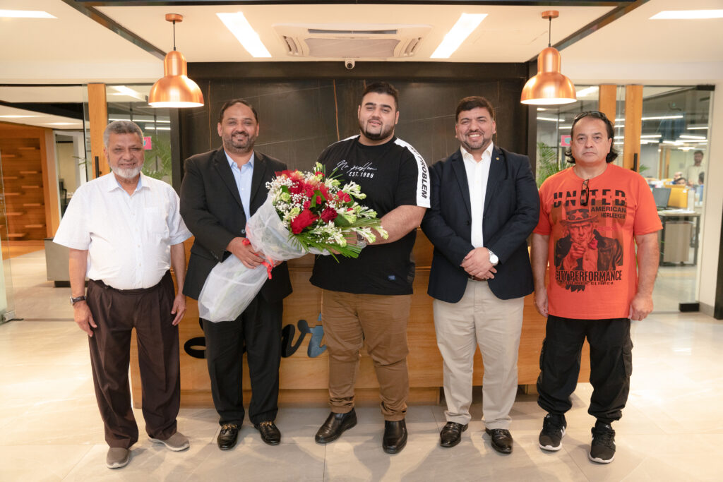 Servis Tyres Signs Gold Medallist Weightlifter as Brand Ambassador.