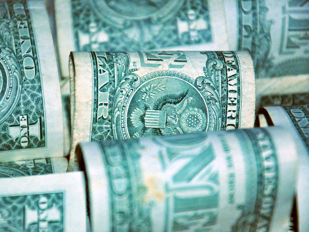 USD Trades at Record High of Rs 243 in Open Market Following Removal of Exchange Rate Cap