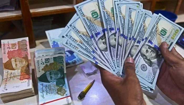 15 dollars in pakistani rupees discount