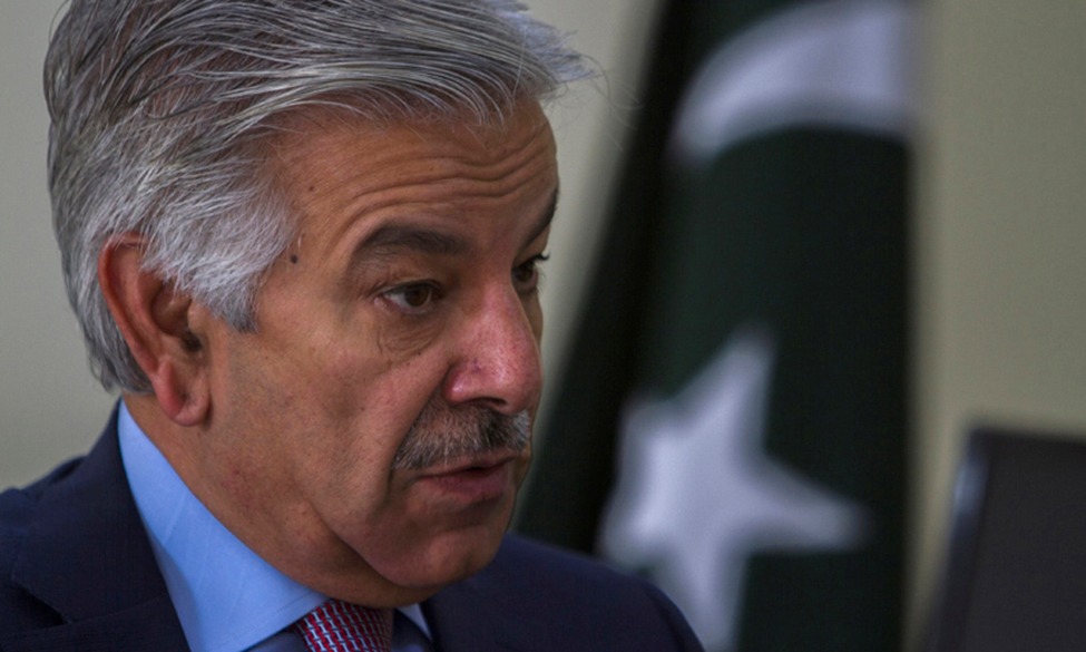 Defence Minister Khwaja Asif Faces Backlash for Insulting Overseas Pakistanis