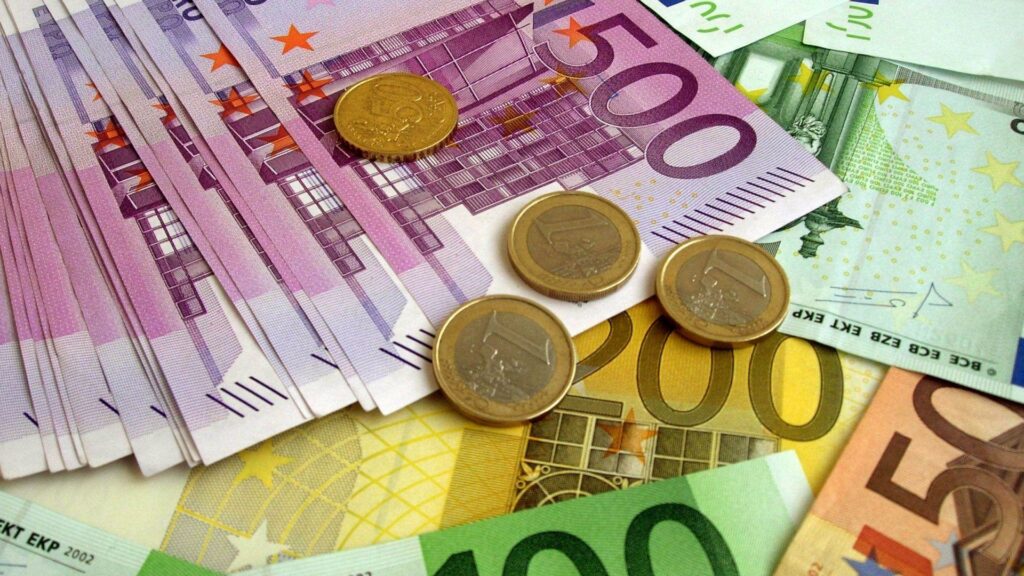 Euro Rate in Pakistan Today – EUR to PKR 14 June 2023