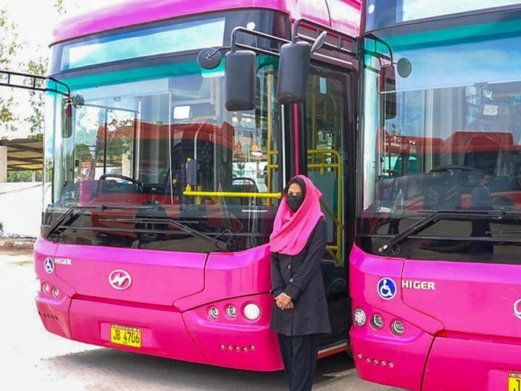 Islamabad Pink Bus Service Routes and Timings Announced