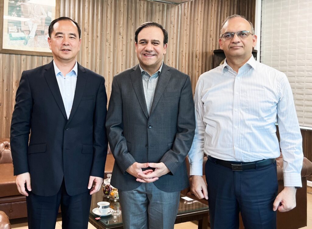 Zong’s Newly Appointed CEO Mr. Huo Junli reaffirms pledge to invest in Pakistan’s digital future in inaugural meeting with Federal Minister of IT & Telecommunication Dr. Umar Saif