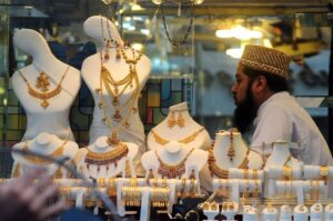 Gold Rate Today in Pakistan – 17 April 2025: Gold Hits Record High of Rs. 350,000 Per Tola