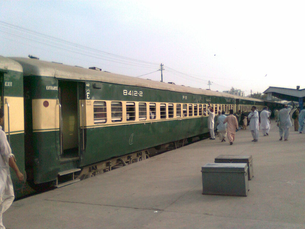 Karachi Express: Discover Karachi to Lahore Routes, Stops, and Ticket Prices