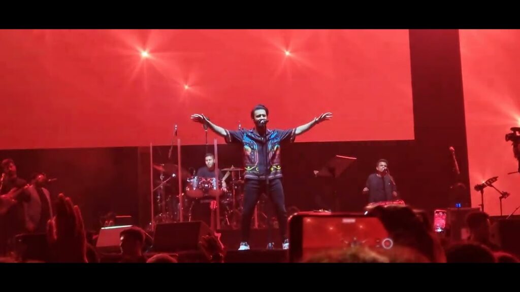 Atif Aslam’s Tribute to Junoon Band’s Iconic Track Wins Hearts on Social Media