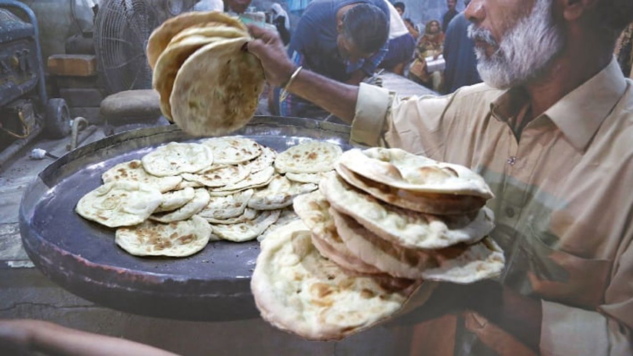 Ghazi Tandoor Launches in Karachi, Offering Roti for Only Rs 2