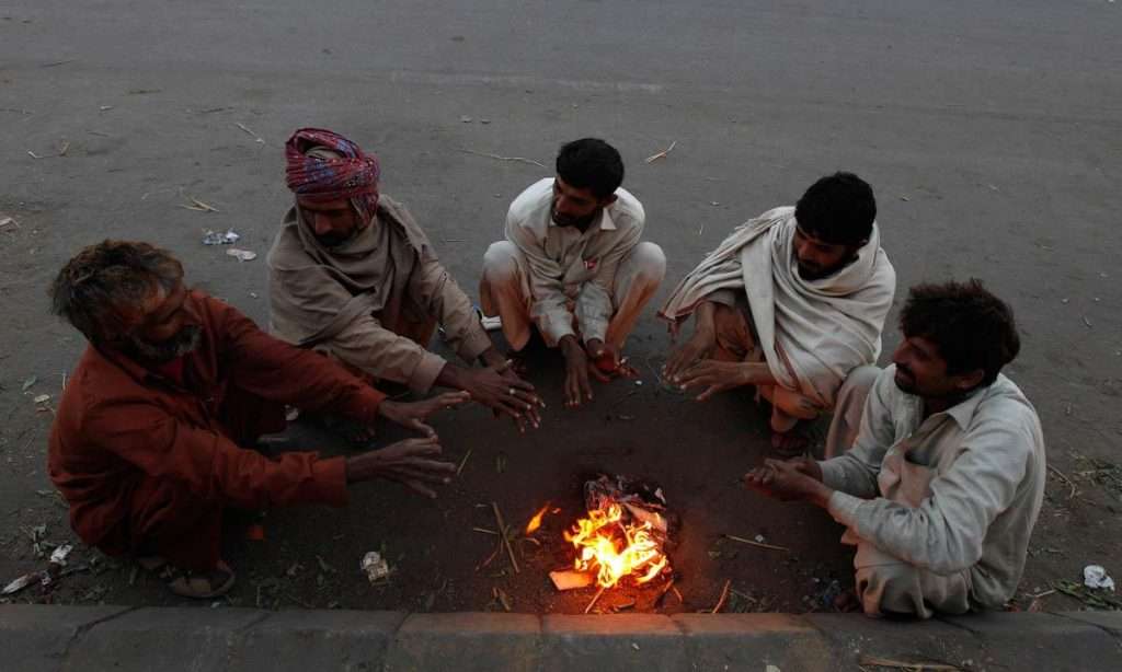 Winter Intensifies in Karachi: Rainy Day Expected to Bring Cozy Cheer Today