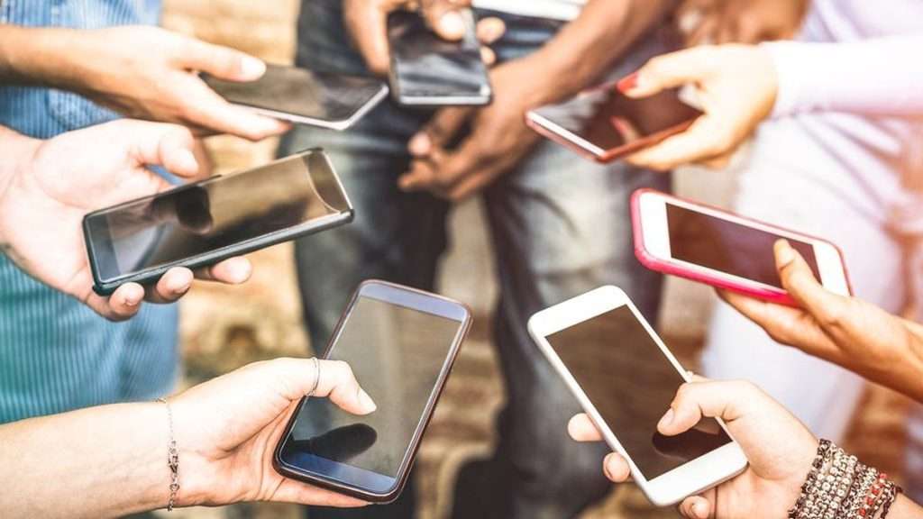 Pakistani Government Launches Affordable Mobile Phone Installment Program: Starting at PKR 20,000