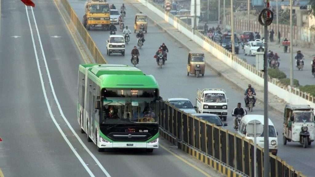Green Bus Karachi Routes, Stations, Ticket Prices: January 2024 Update