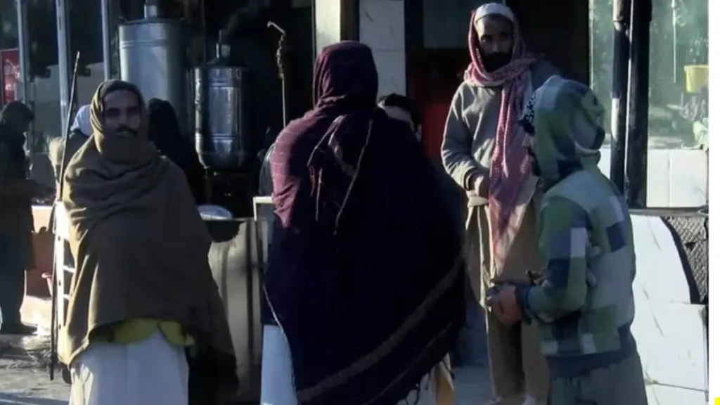 Karachi Experiences its Coldest Morning of the Winter Season Today