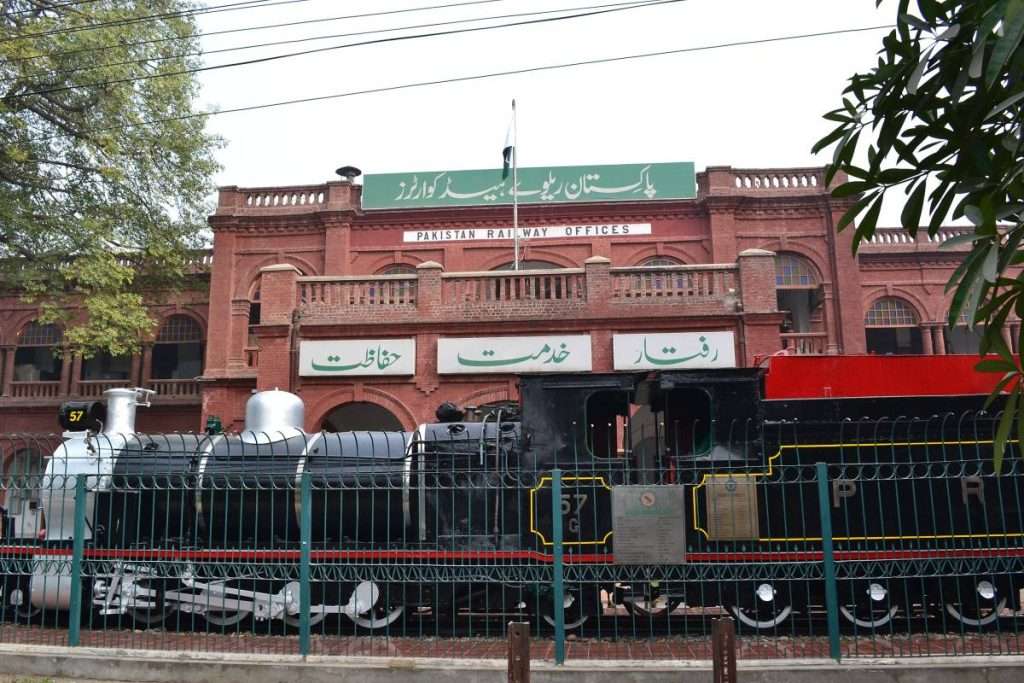Pakistan Railway Goes Paperless: Transforming into an E-Office