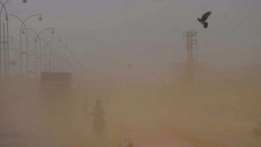 Karachi Experiences Sudden Shift to Windy and Dusty Weather