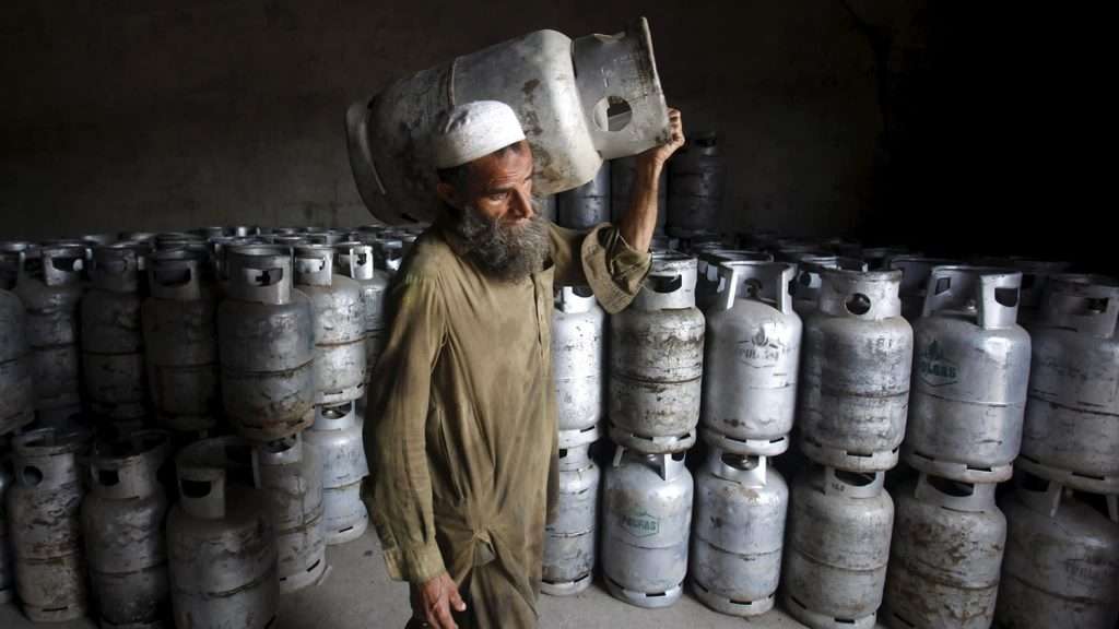 LPG Prices in Pakistan Drop by Rs 0.80 per Kg for March 2024
