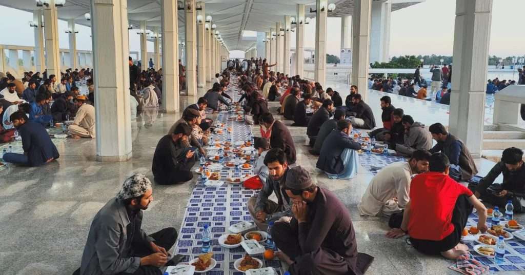 King Salman Iftar Program Kicks Off at Islamabad’s Shah Faisal Mosque