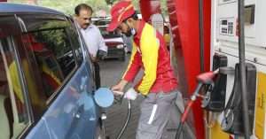 Petrol Prices in Pakistan Hold Steady, But Diesel Gets a Price Cut!