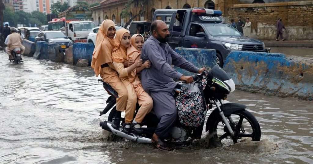 Heavy Rain Expected in Karachi This Weekend Due to Westerly Systems