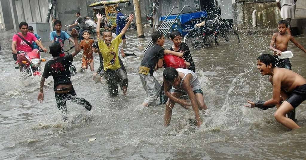 Rain Forecast Karachi: Heavy Downpours Starting Tonight!