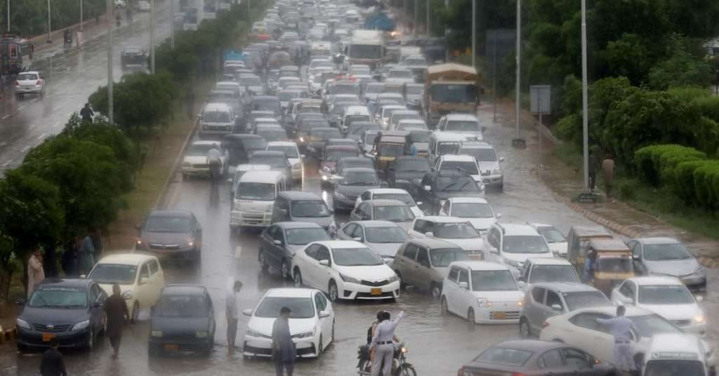 Karachi Weather Alert: Rain Showers to Start from Today (17th April 2024)