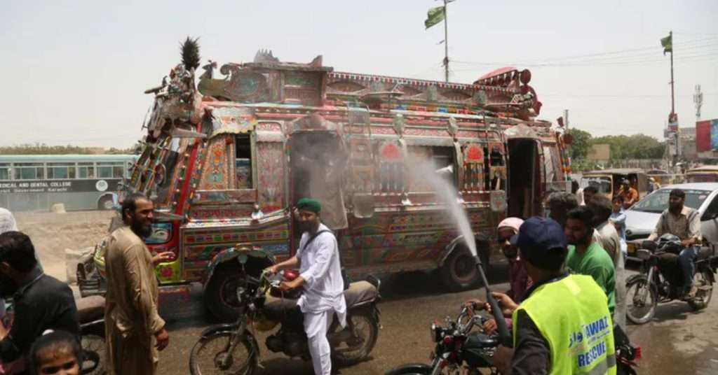 Extreme Heatwave Hit Pakistan: Temperatures Soar Above 40 Degrees Celsius