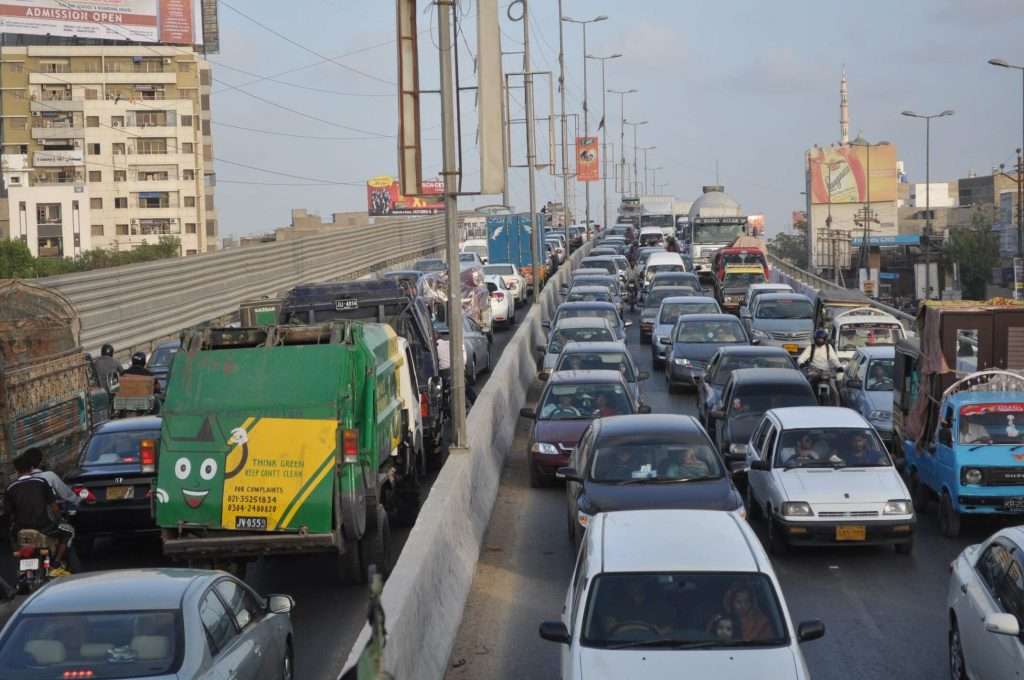 Lawyers’ Protest: Major Traffic Jam in DHA, Korangi