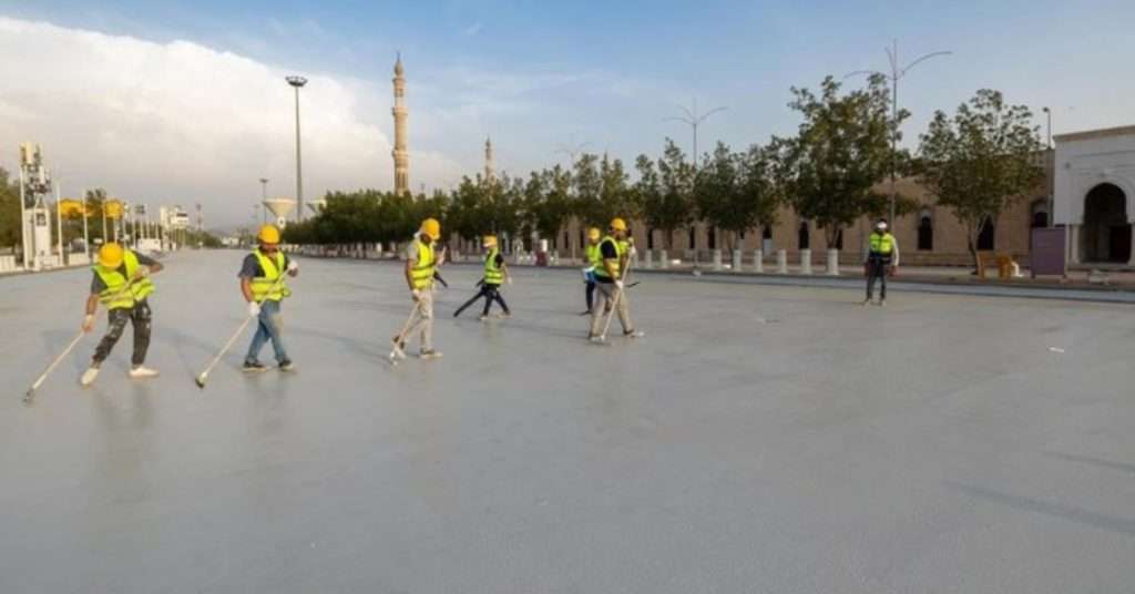 Hajj 2024: Saudi Arabia Paints Roads White to Protect Pilgrims from Scorching Heat