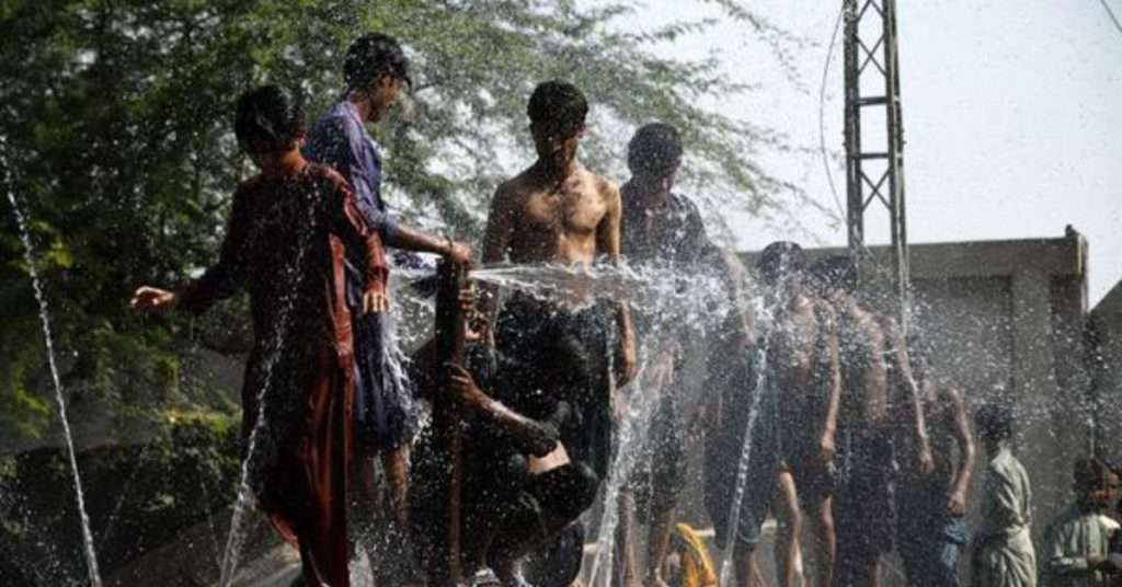 Karachi Weather Update: No Relief from Heat Despite Return of Sea Breeze