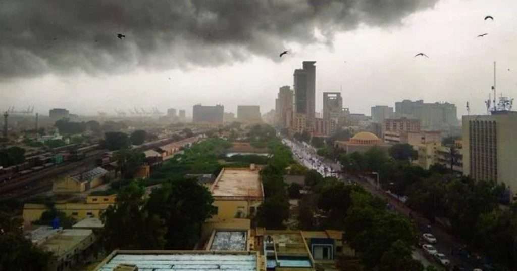 Rain Hits Karachi as Dark Clouds Appear in the City