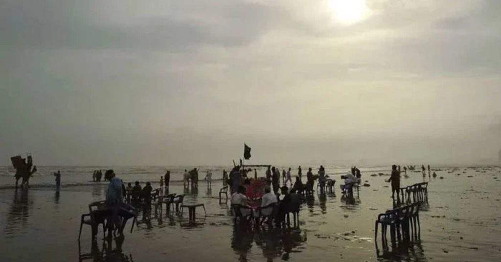 Karachi Temperature Drops by 3 Degrees After Return of Sea Breezes