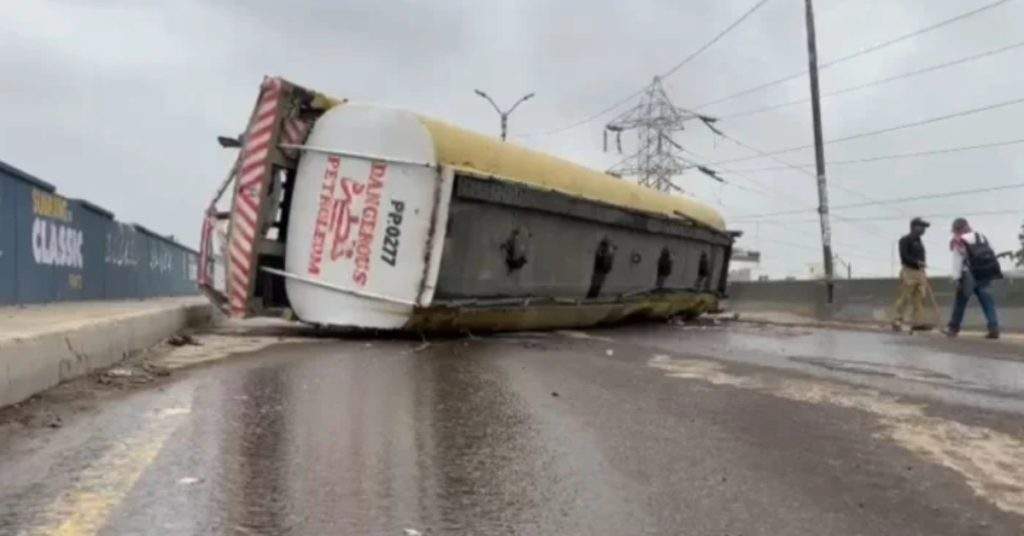 Baloch Pull Now Open for Traffic: Overturned Oil Tanker Removed