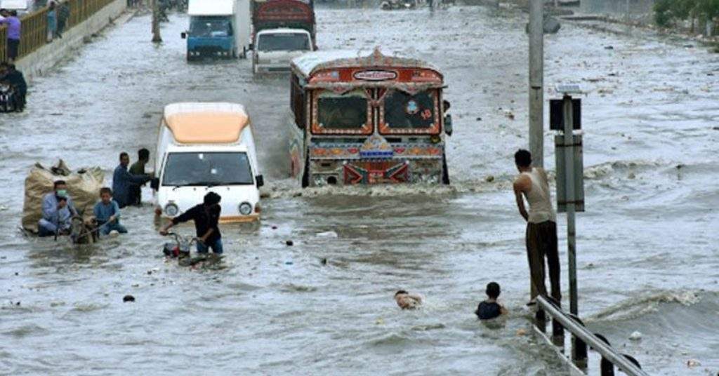 Heavy Rains, Thunderstorms, and Strong Winds to Hit Karachi Today