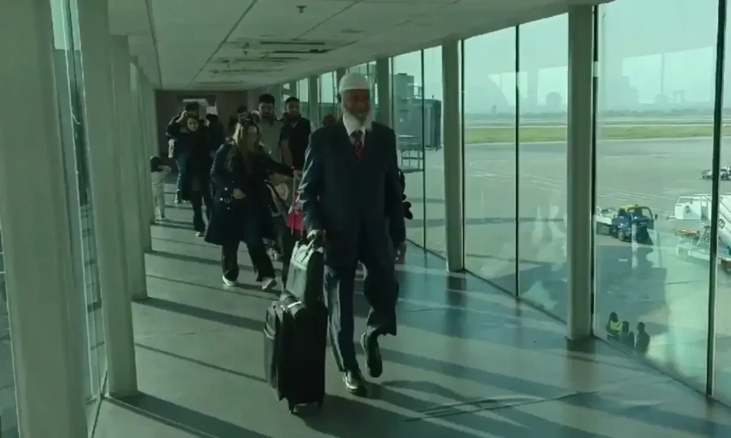 Zakir Naik Arrives in Pakistan: Full Schedule of Public Talks Inside!