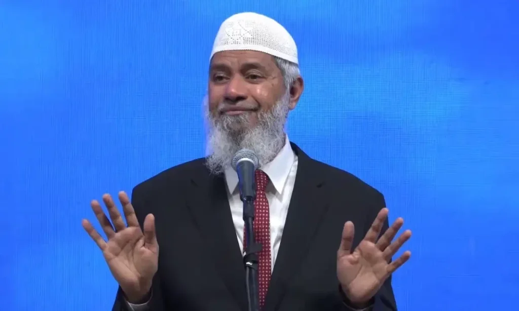 Dr. Zakir Naik’s Karachi Q&A Session: Boy Fakes Religion to Ask Question (Watch Video)