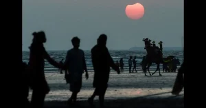 Karachi Weather Update: No Relief from Warm and Humid Conditions