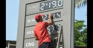 Petrol, Diesel Prices in Pakistan Remain Unchanged Till November 30: Latest Updates!