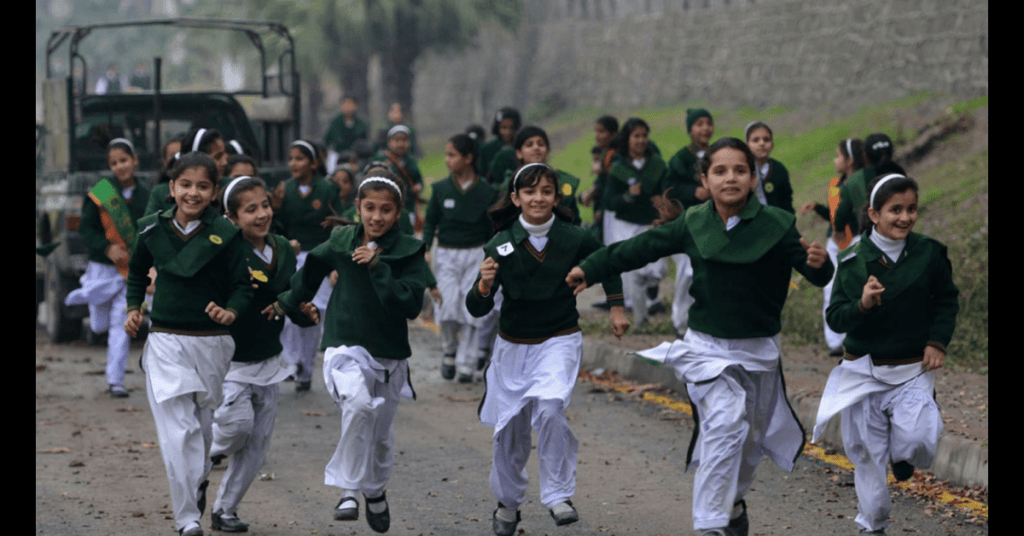 Punjab Education Department Permits Warm Clothing Over School Uniforms During Winter