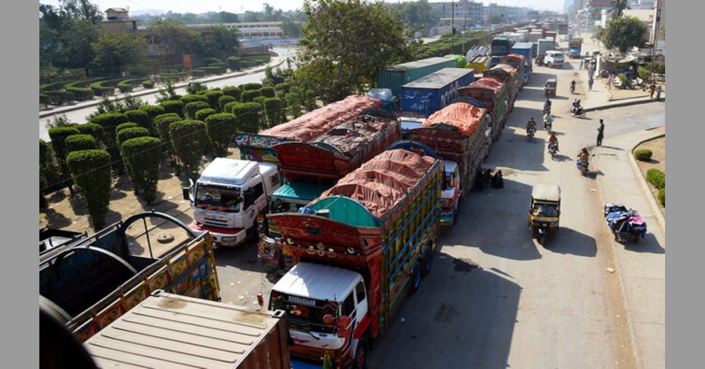 Sindh Government Bans Daytime Entry of Dumpers in Karachi Due to Safety Concerns: New Timings Update 2025