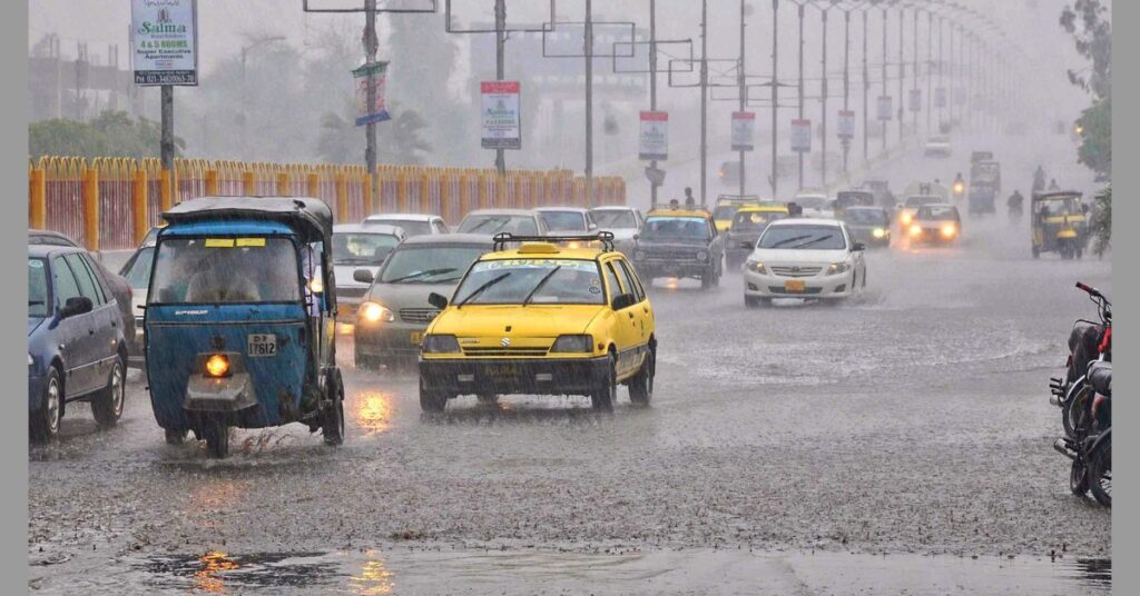 Pakistan Meteorological Department Forecasts Heavy Rain and Snowfall Nationwide