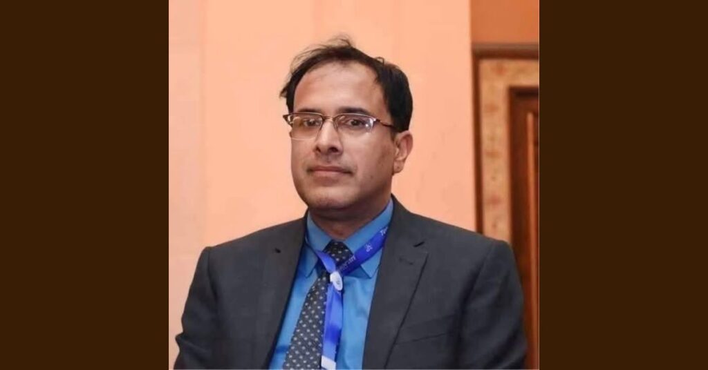 Dr. Sajid Manzoor, Renowned Orthopedic Surgeon, Dies in Road Accident in Kotli: Thousands Gather for Funeral