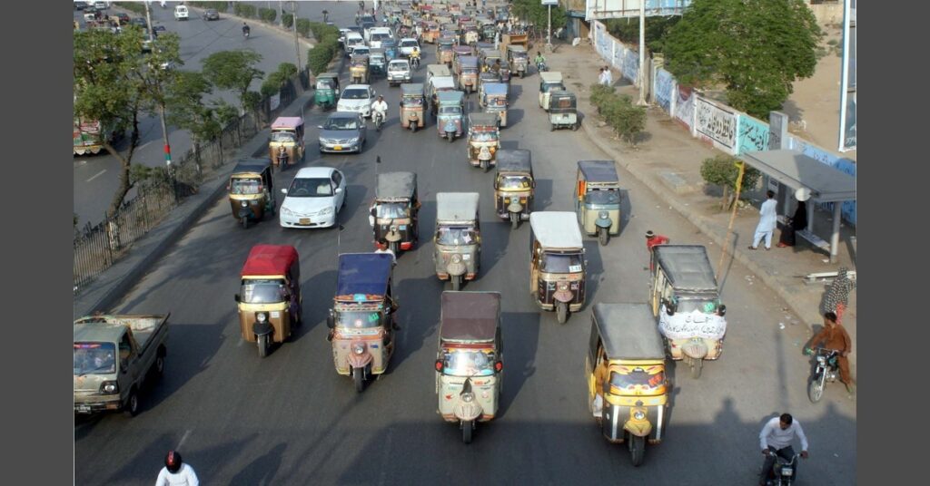 Rickshaws Not Allowed on These Main Karachi Routes – Check Full Details!