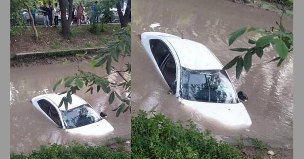 Lahore Canal Road Car Accident Killed Three People Including 2 Students