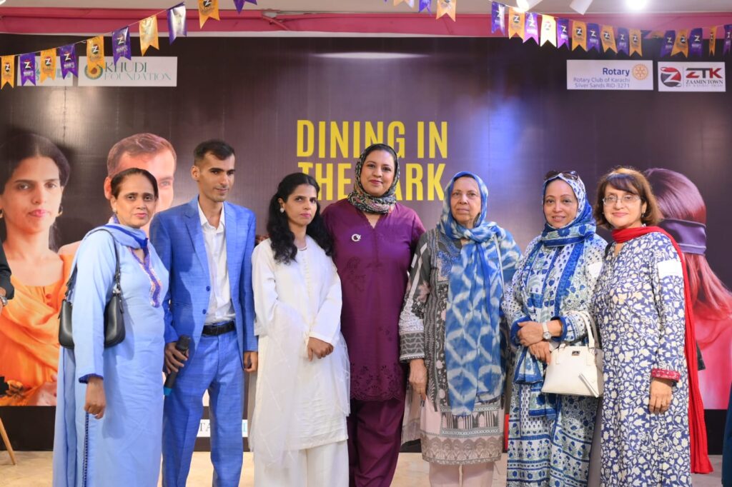 Khaas Foodz Hosts Transformative “Dining in the Dark” Experience in Karachi, Fostering Empathy and Empowering Blind Chefs