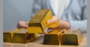 Gold Price in Pakistan Drops by Rs. 3,000 per Tola