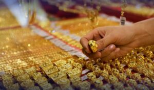 Gold Price in Pakistan Falls After Week-Long Increase