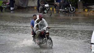 Karachi Police to Arrest Anyone Travelling Unnecessarily During Rain