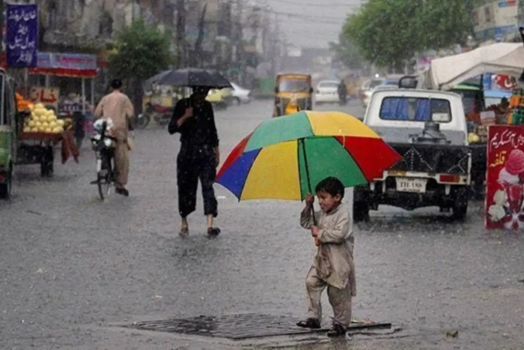 Karachi Gets Light Rain in Some Areas, More Rainfall Forecast in Northern Pakistan