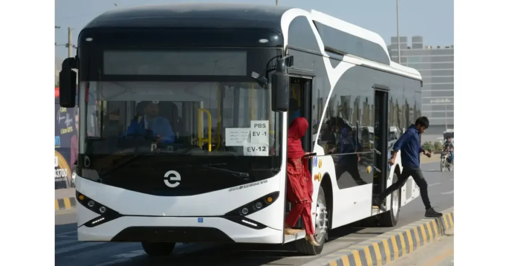 New EV Bus Route in Karachi from Gulshan-e-Maymar to Tower Launched